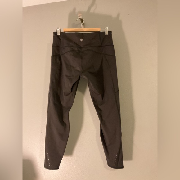 Women’s athleta leggings! - Picture 2 of 11